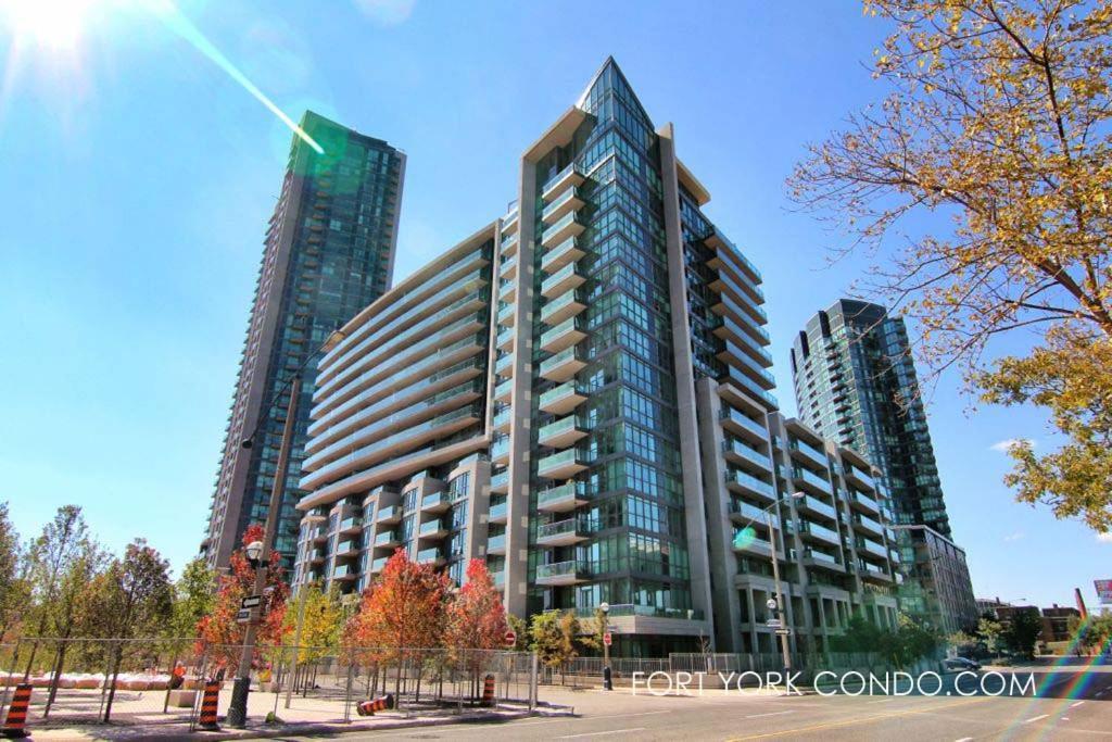 Lakefront Living Downtown Toronto - Free Parking And Gym Exterior photo